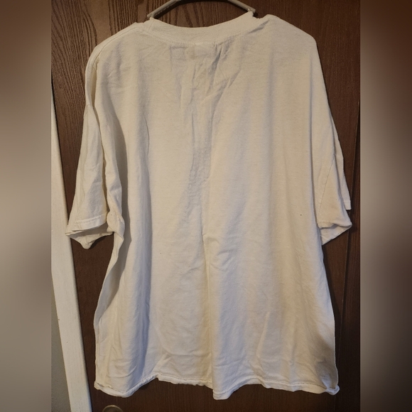 Graphic Tee with Colorful Fish Design - Picture 3 of 3